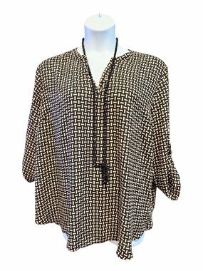 Maurices Black and Cream Geometric Tunic Top